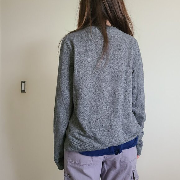 Lululemon Gray Crewneck Sweatshirt Women’s Medium Vintage Logo at Hem - Picture 8 of 8